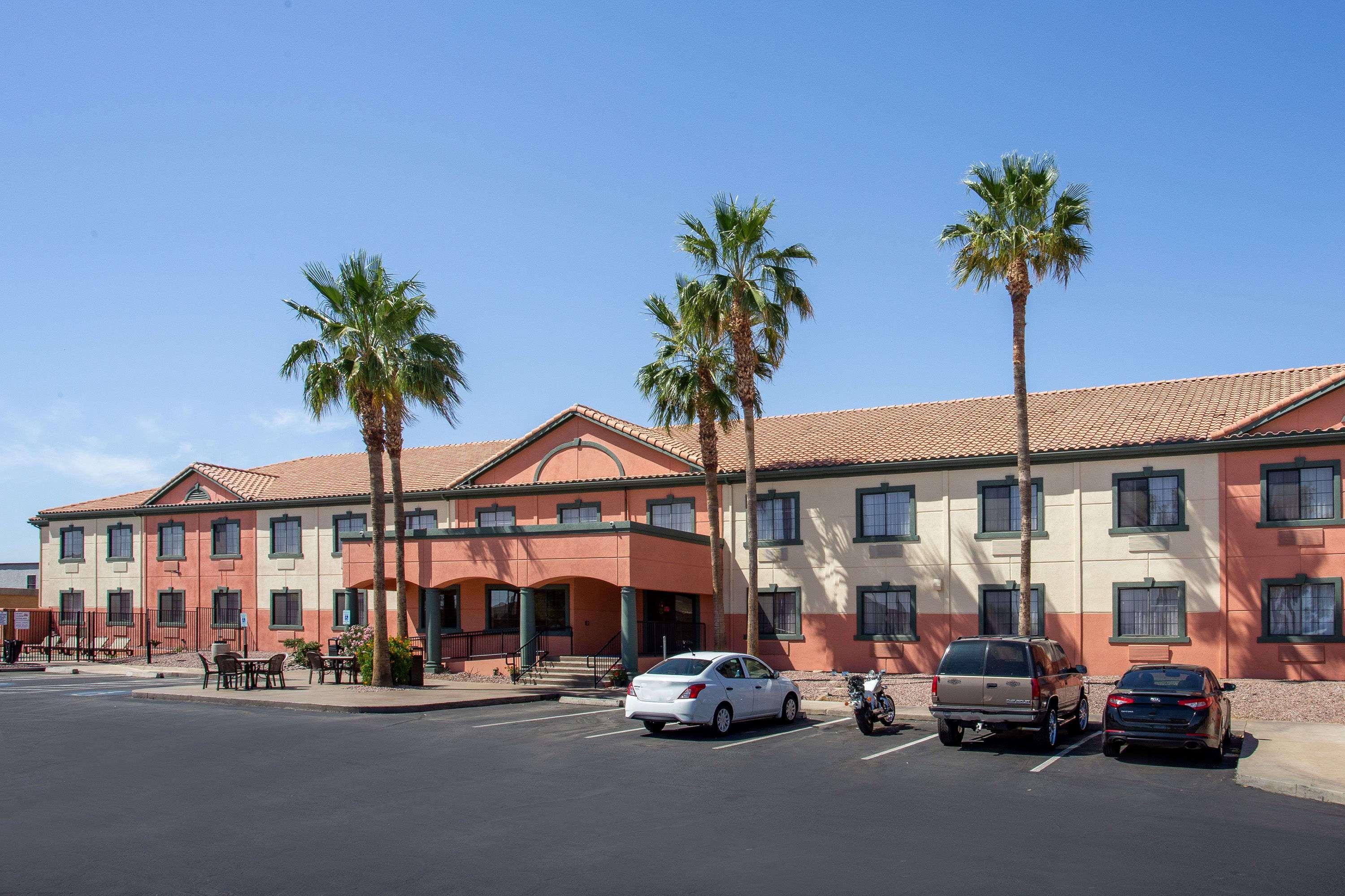 Baymont By Wyndham Phoenix I-10 Near 51St Ave Exteriör bild