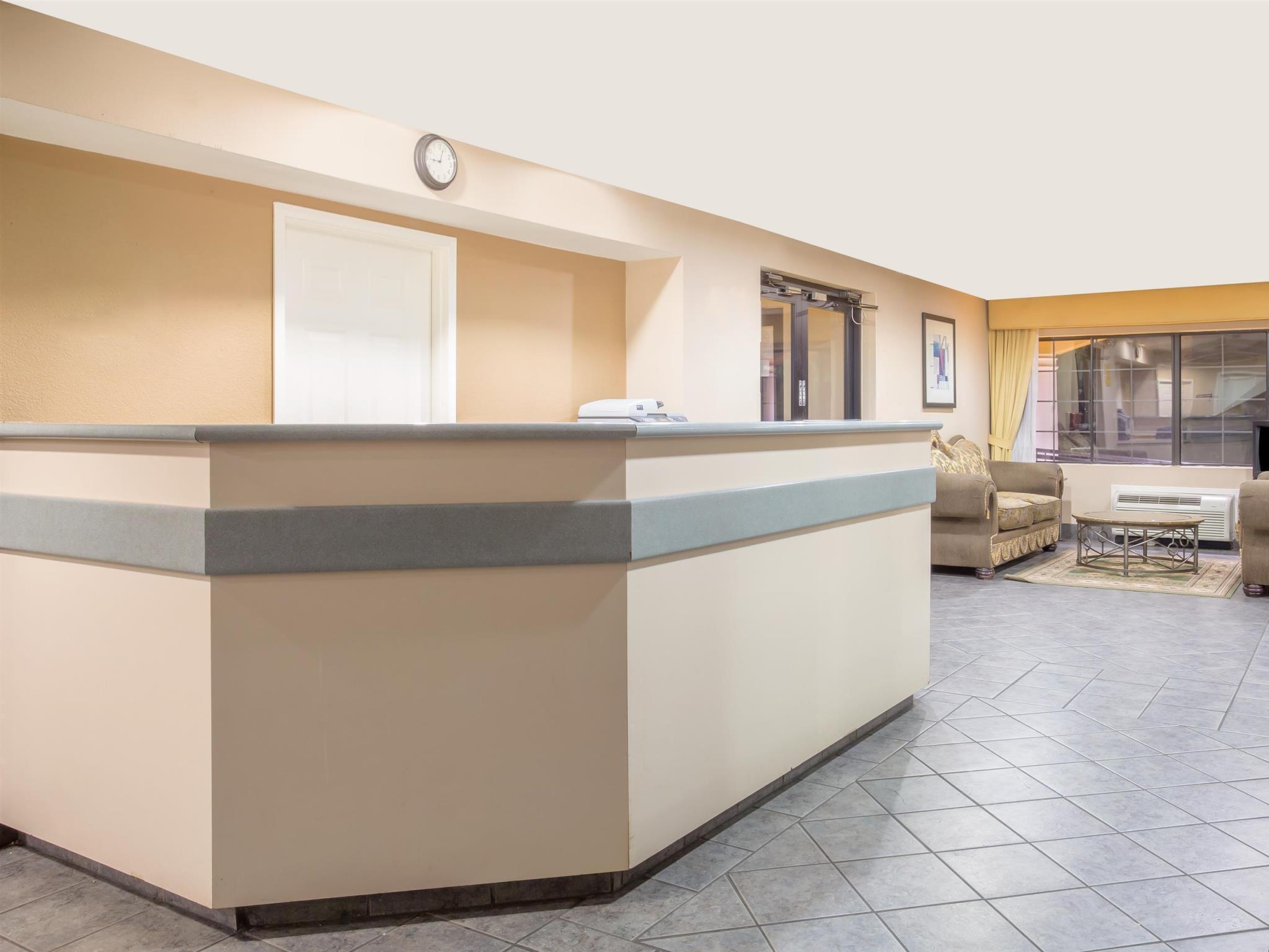 Baymont By Wyndham Phoenix I-10 Near 51St Ave Exteriör bild