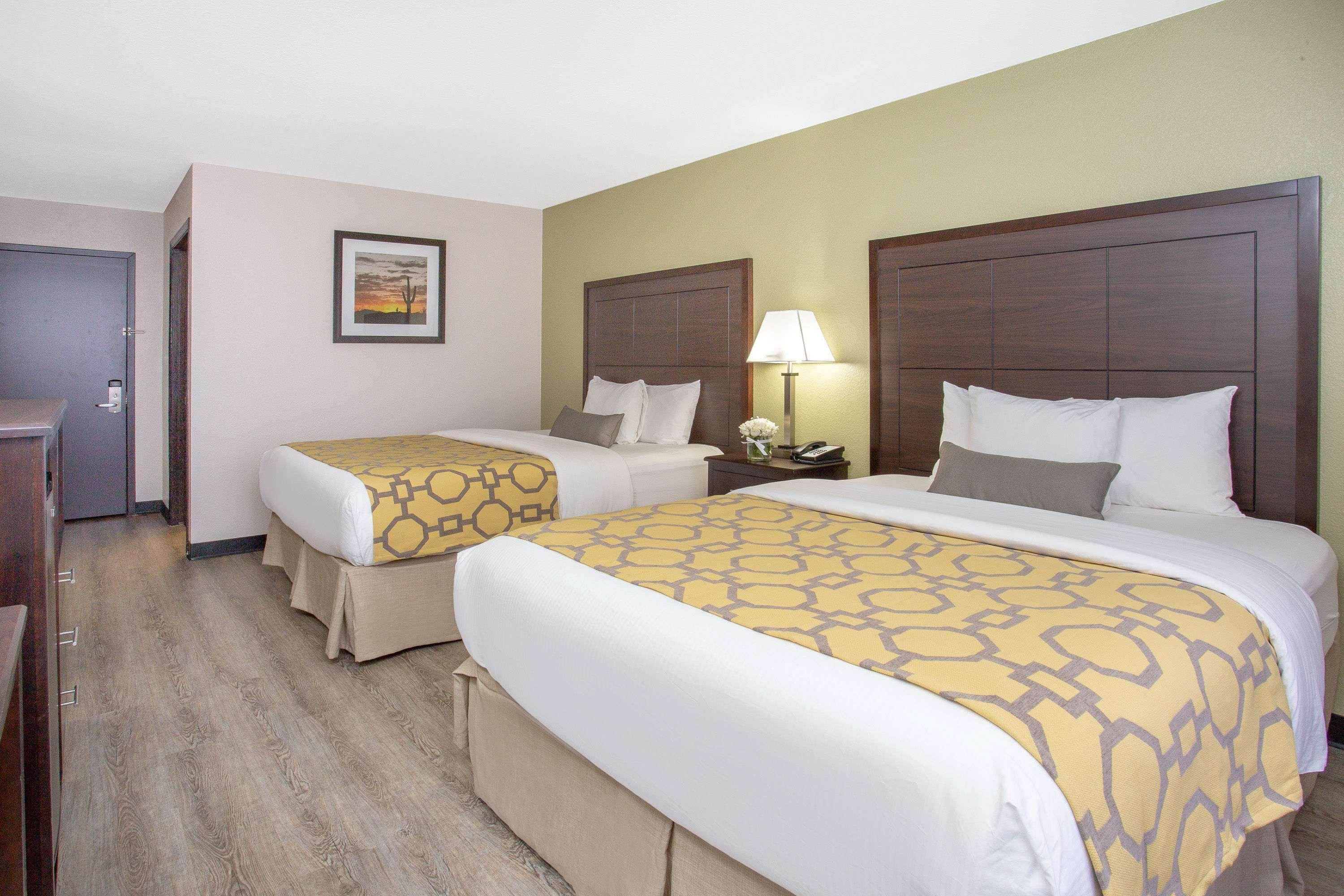 Baymont By Wyndham Phoenix I-10 Near 51St Ave Exteriör bild