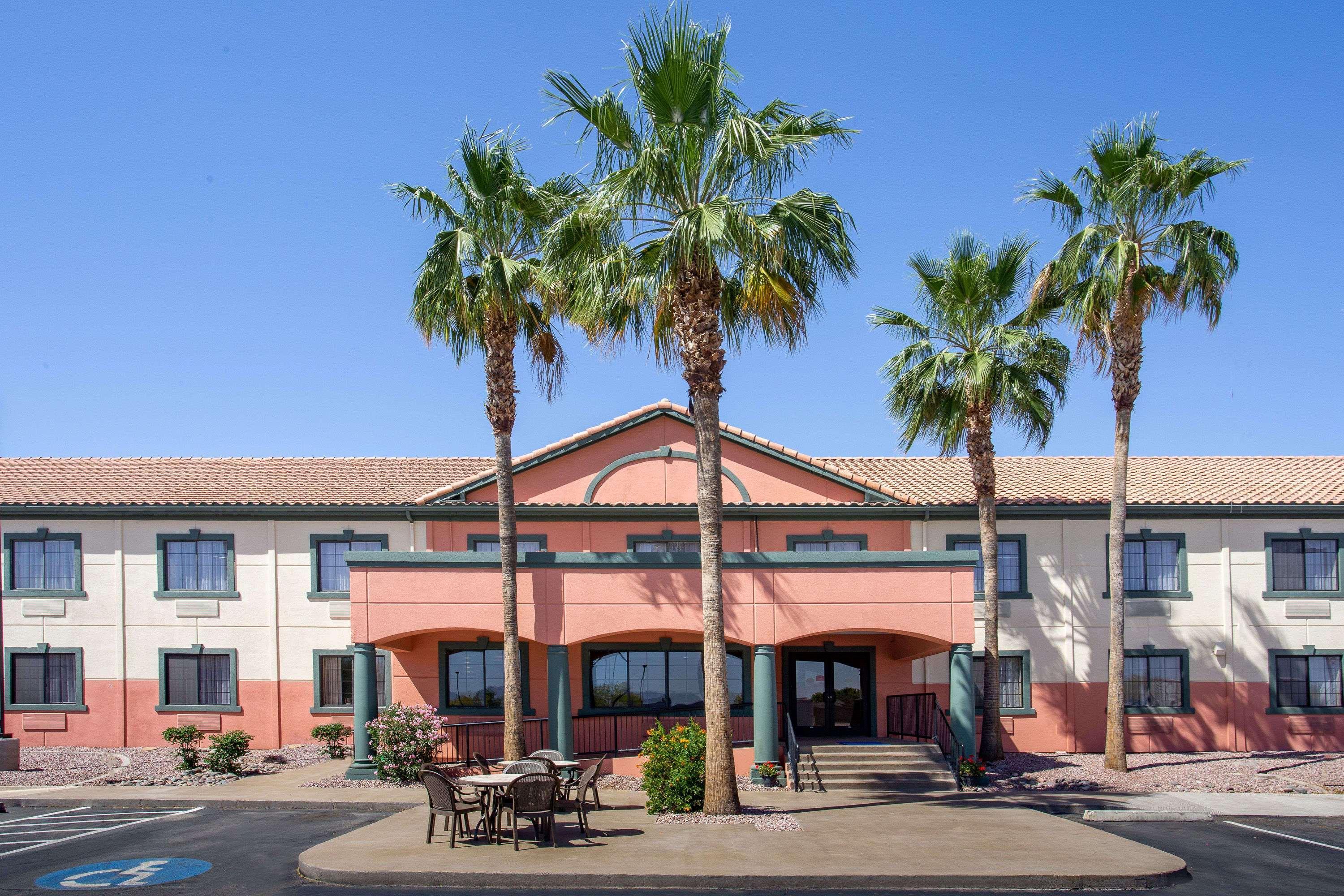 Baymont By Wyndham Phoenix I-10 Near 51St Ave Exteriör bild